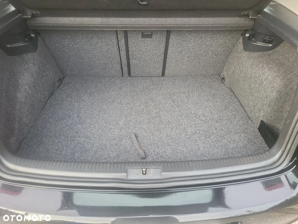 Volkswagen Golf - 21