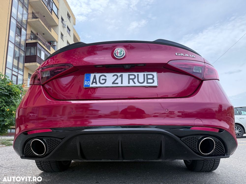 Alfa Romeo Giulia 2.0 Turbo RWD AT8 - 9