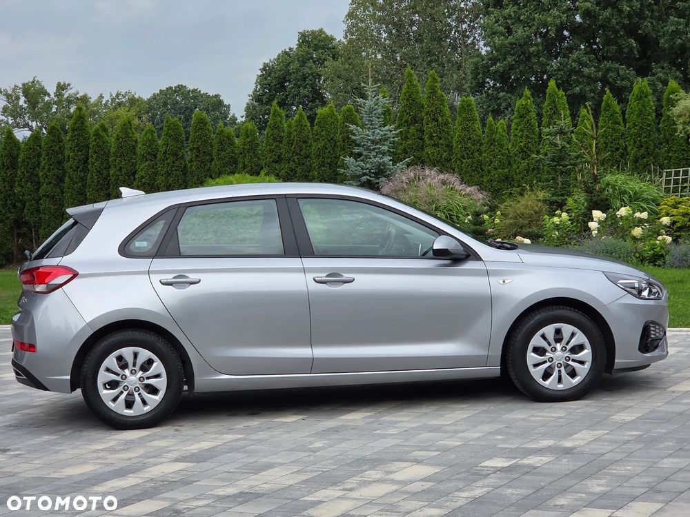 Hyundai i30 1.5 DPI Classic + - 35