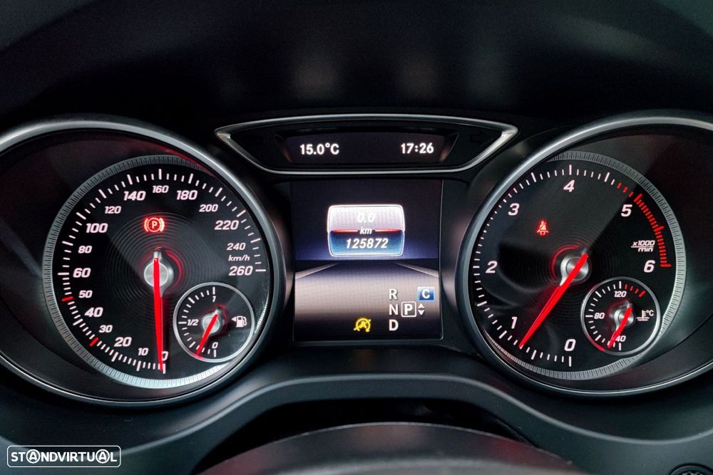 Mercedes-Benz CLA 220 CDi AMG Line Aut. - 31
