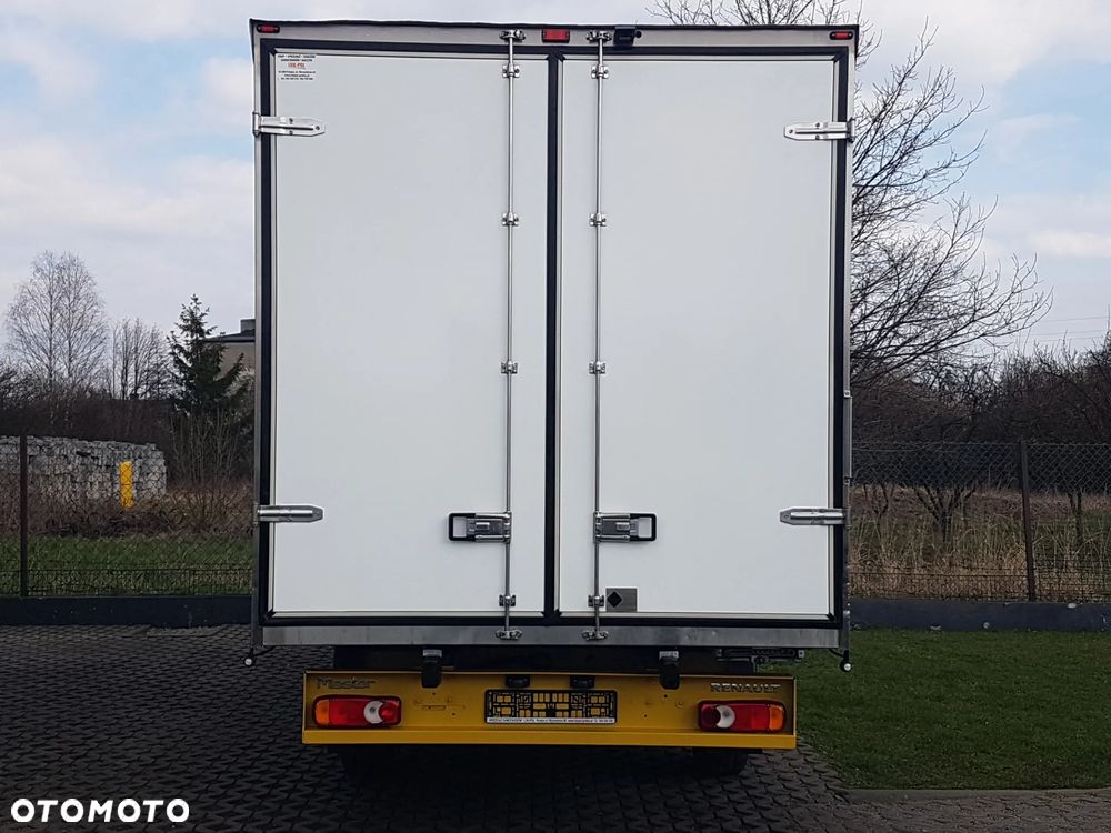 Renault MASTER KONTENER 8EP 4,21x2,23x2,22 KLIMA MANUAL  6-BIEGÓW KRAJOWY DMC 3500KG - 16