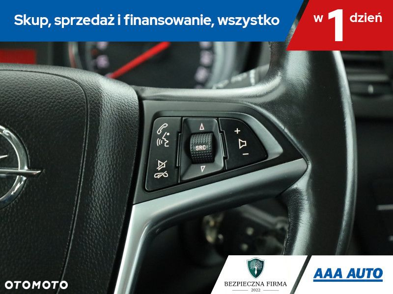 Opel Insignia - 17