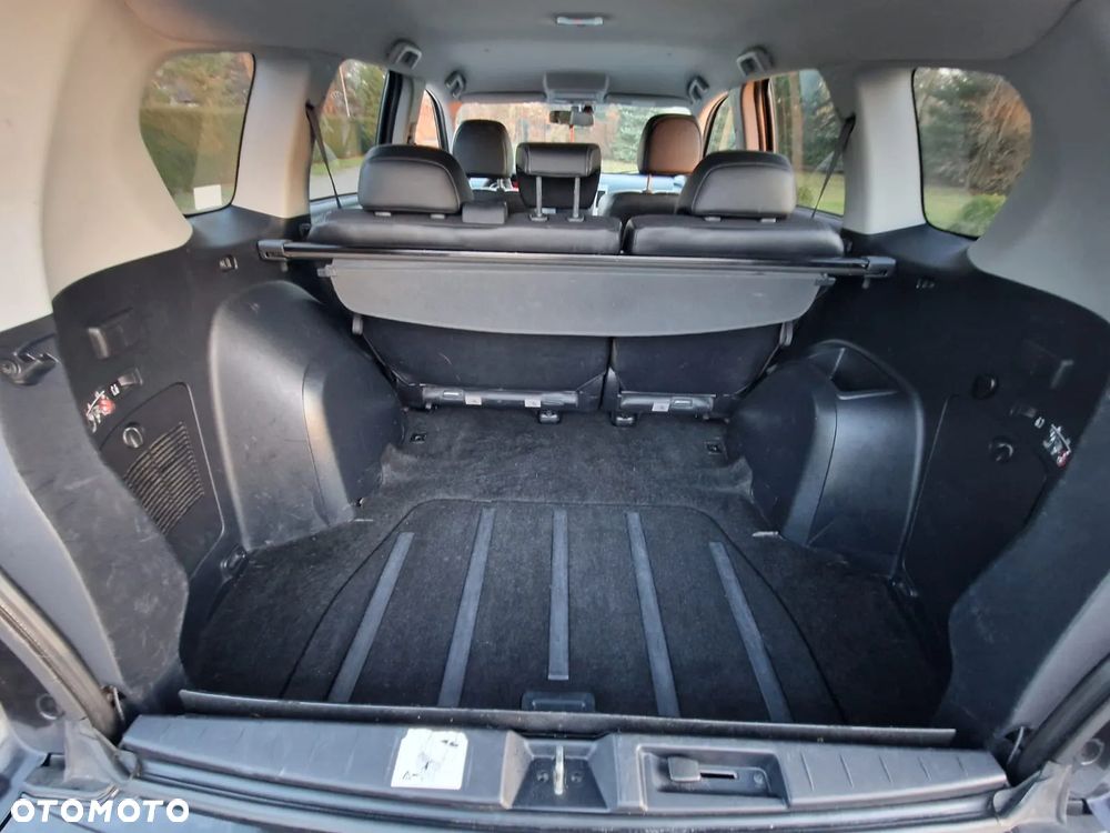 Mitsubishi Outlander - 12