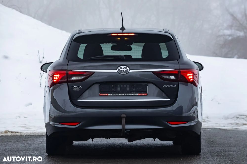 Toyota Avensis 2.0 D-4D Elegance Terracotta - 8