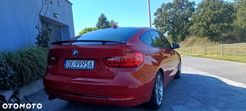 BMW Seria 3 318d Sport Line - 3