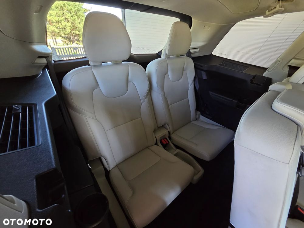 Volvo XC 90 T6 AWD Momentum 7os - 14