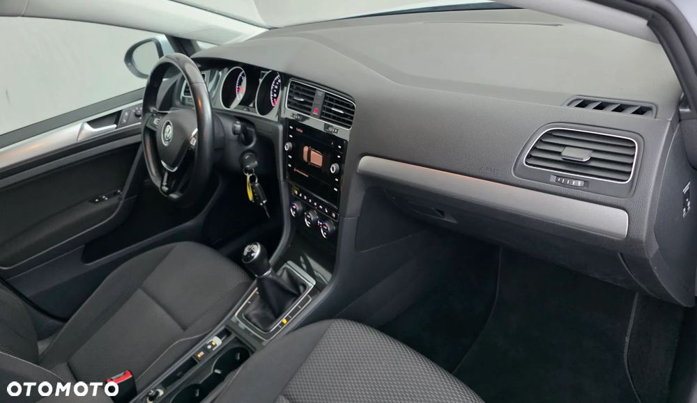 Volkswagen Golf 1.6 TDI (BlueMotion Technology) Trendline - 5