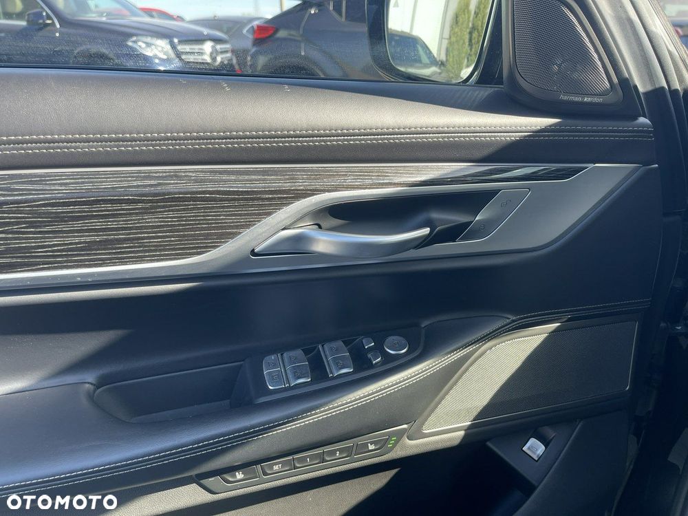 BMW Seria 7 - 13