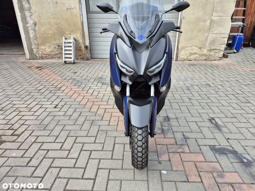 Yamaha X-max - 18