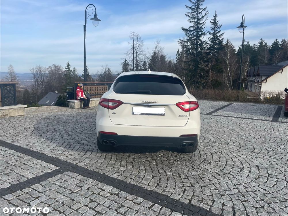 Maserati Levante Q4 - 2