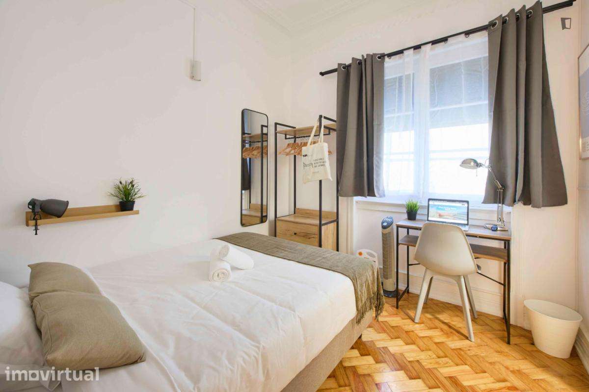Quarto - localizado em Rato Lisbon - Grande imagem: 2/24