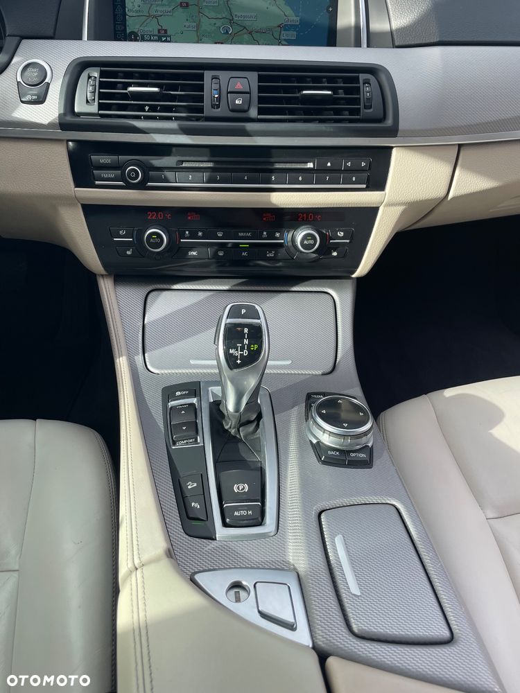 BMW Seria 5 535i xDrive - 22
