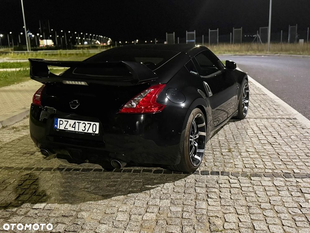 Nissan 370 Z Black Edition - 7