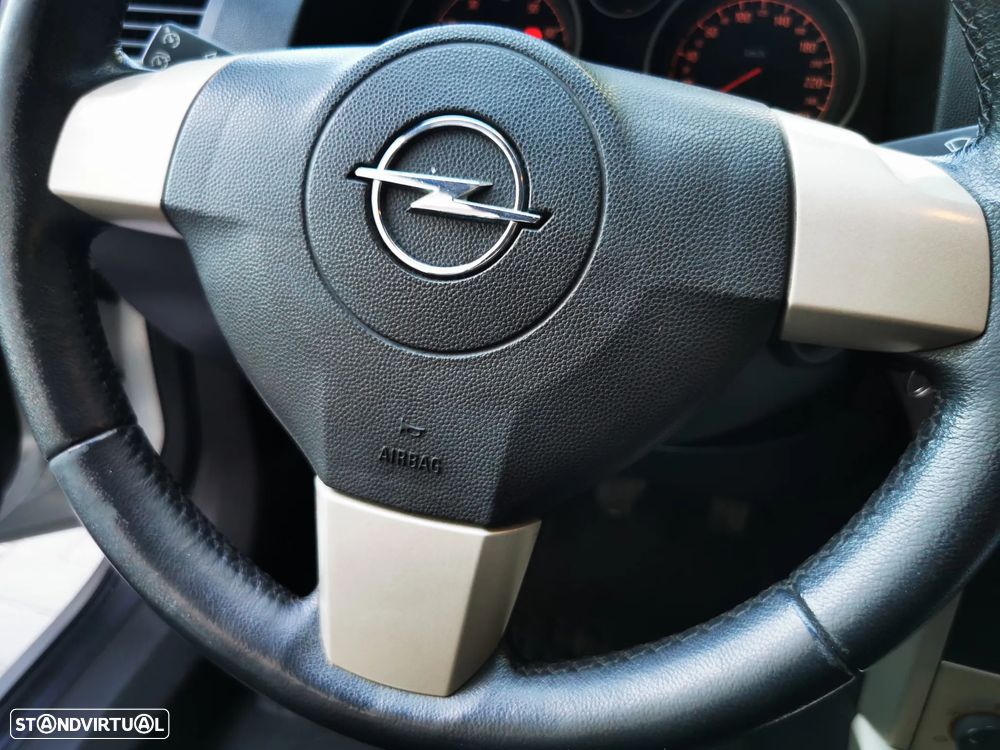 Opel Astra GTC 1.4 Selection - 18