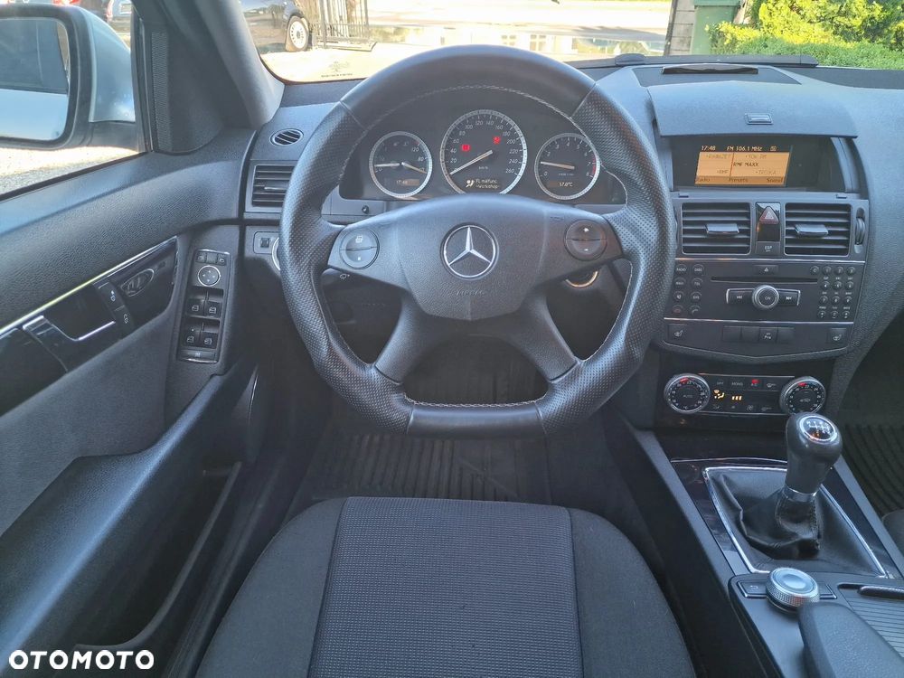 Mercedes-Benz Klasa C 180 Kompressor Elegance - 24