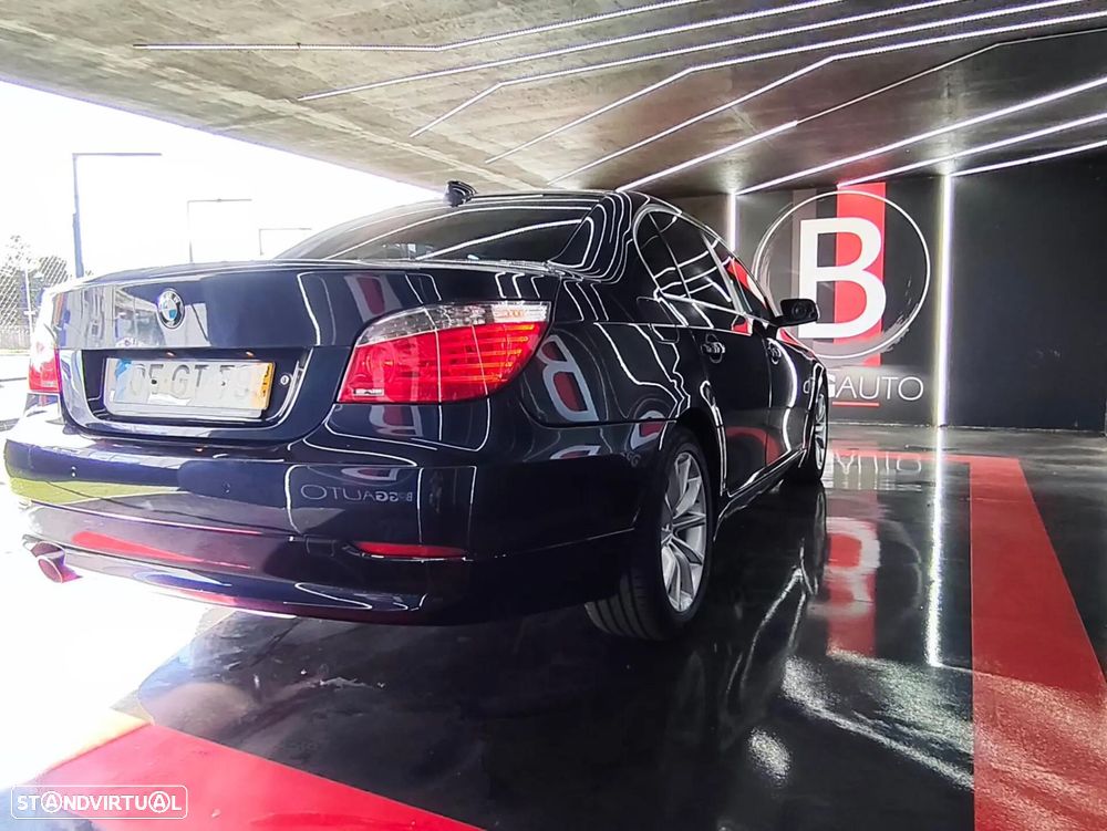 BMW 520 d Executive - 14