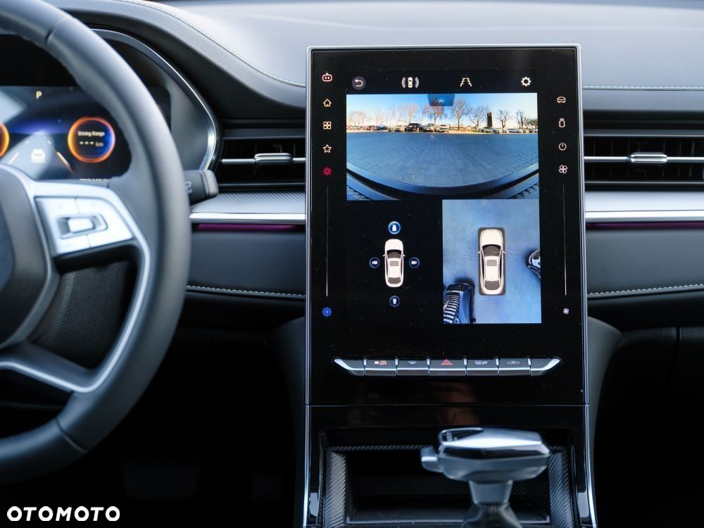 JAC J7 Plus CVT - 11