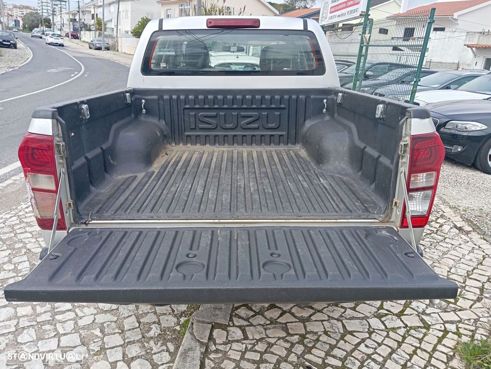 Isuzu D-Max 2.5 DTi CD 4WD LS - 16