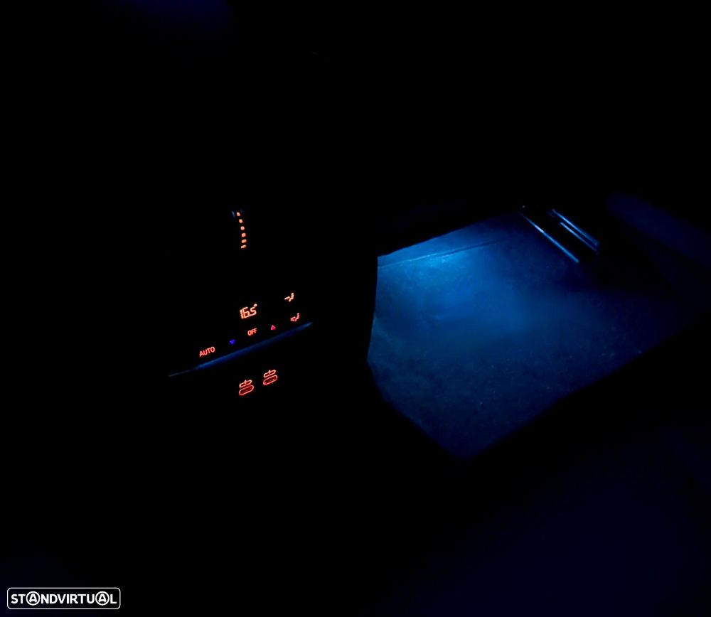 BMW 320 e Pack Desportivo M Auto - 38