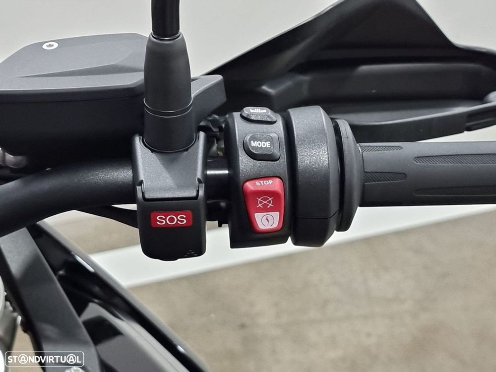 BMW F 900 GS 900 GS Triple Black - 12