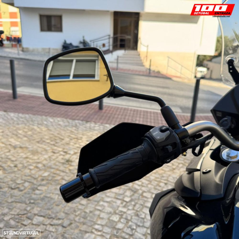 Suzuki DL V-STROM - 15