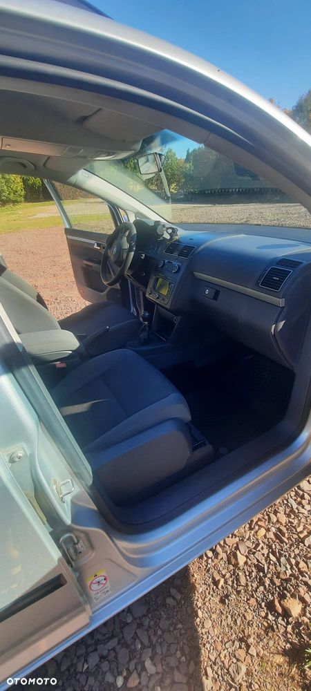 Volkswagen Touran - 5