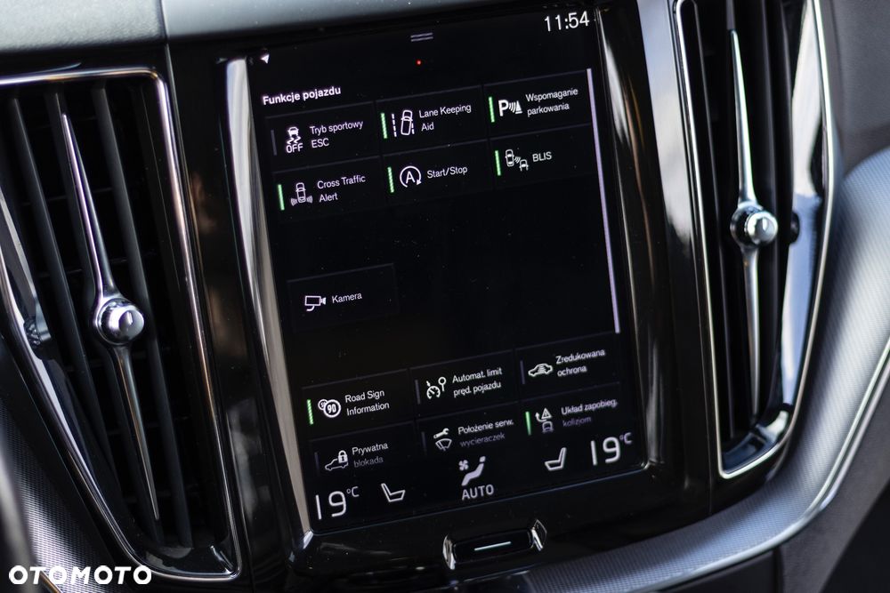 Volvo XC 60 T5 AWD R-Design - 27