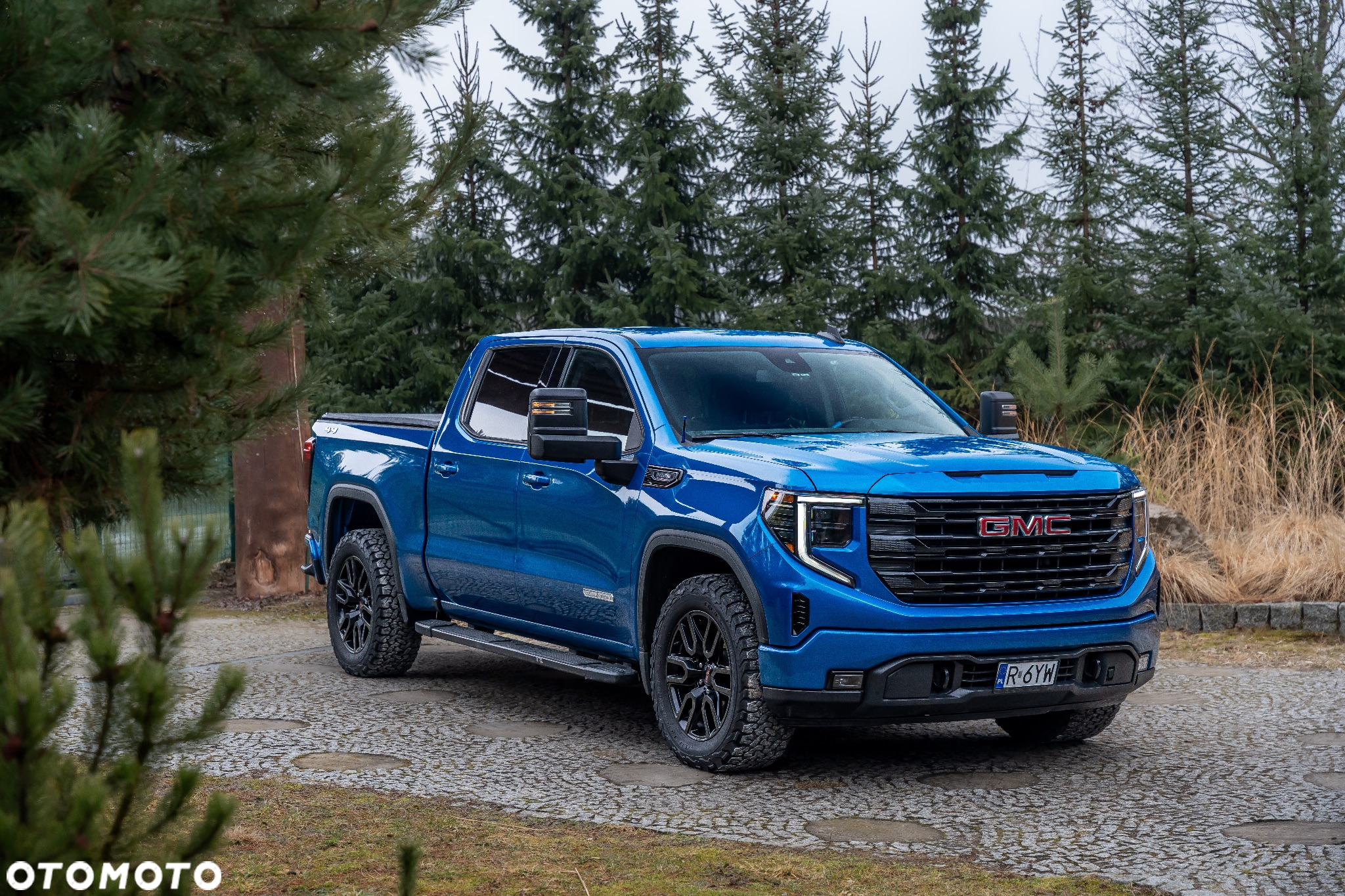 GMC Sierra - 2