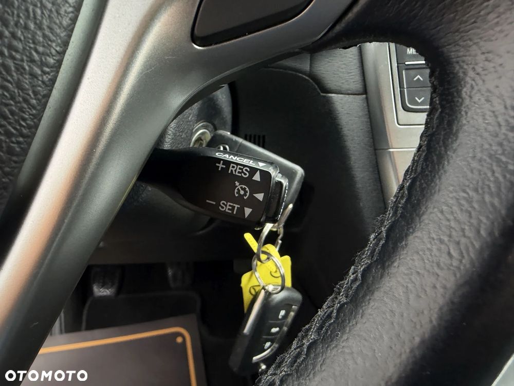 Toyota Avensis 1.8 Premium - 24