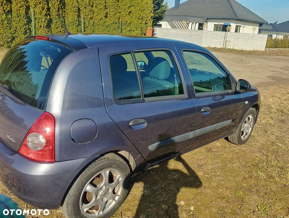 Renault Clio - 16