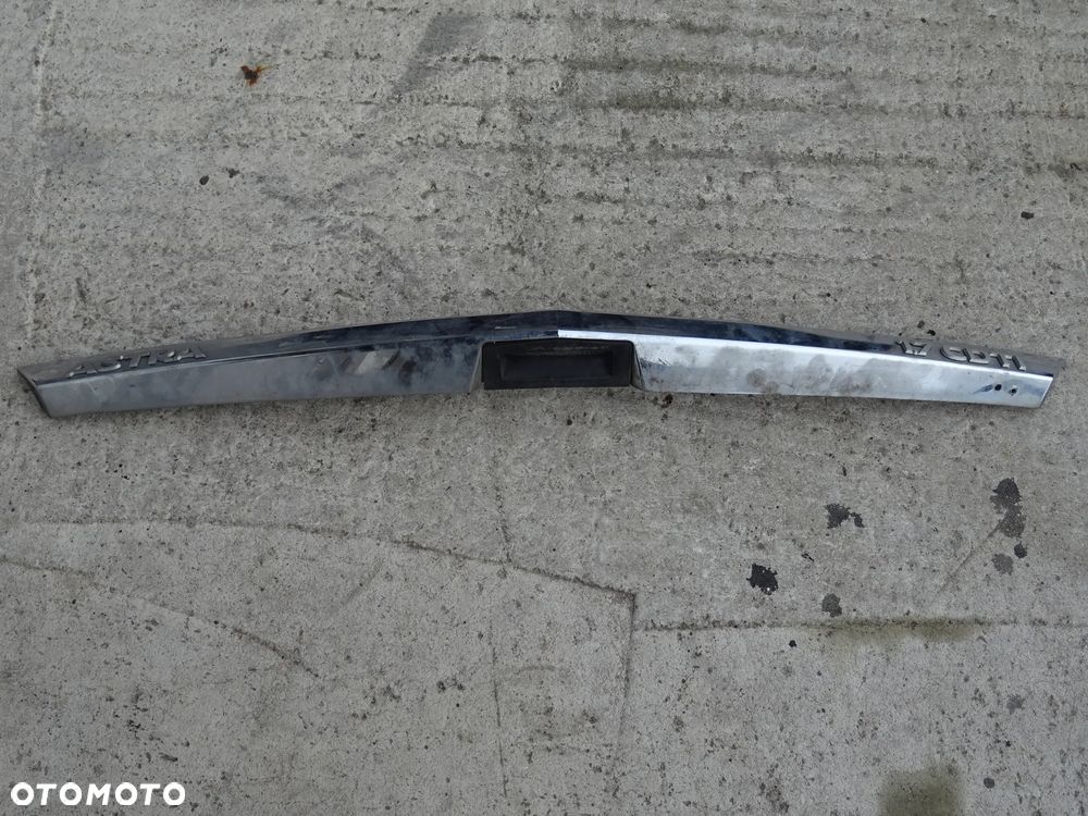 ZAMEK KLAPY TYLNEJ TYŁ OPEL ASTRA H ZAFIRA B - 13