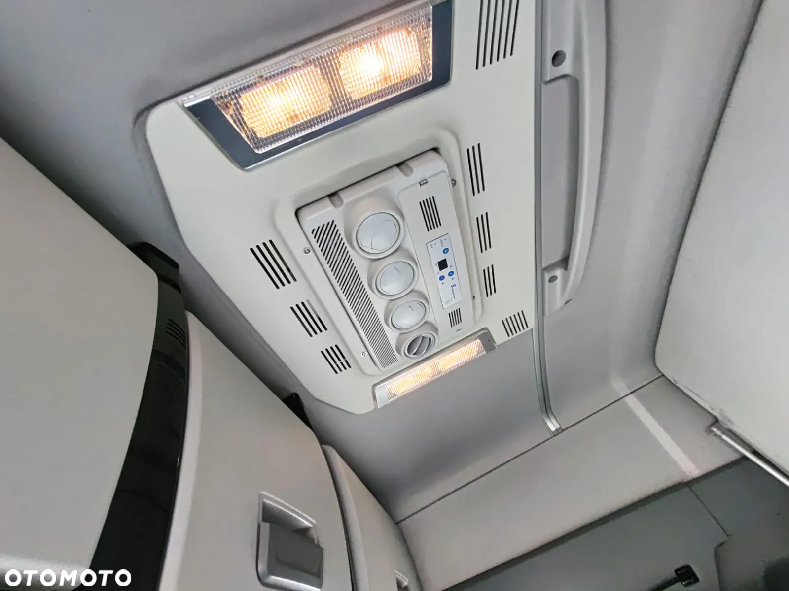 Renault T440 STANDARD ZADBANY ACC KLIMATYZACJA POSTOJOWA - 8