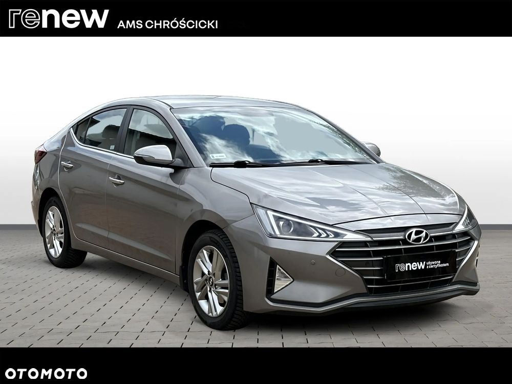 Hyundai Elantra 1.6 Comfort Premiere - 8