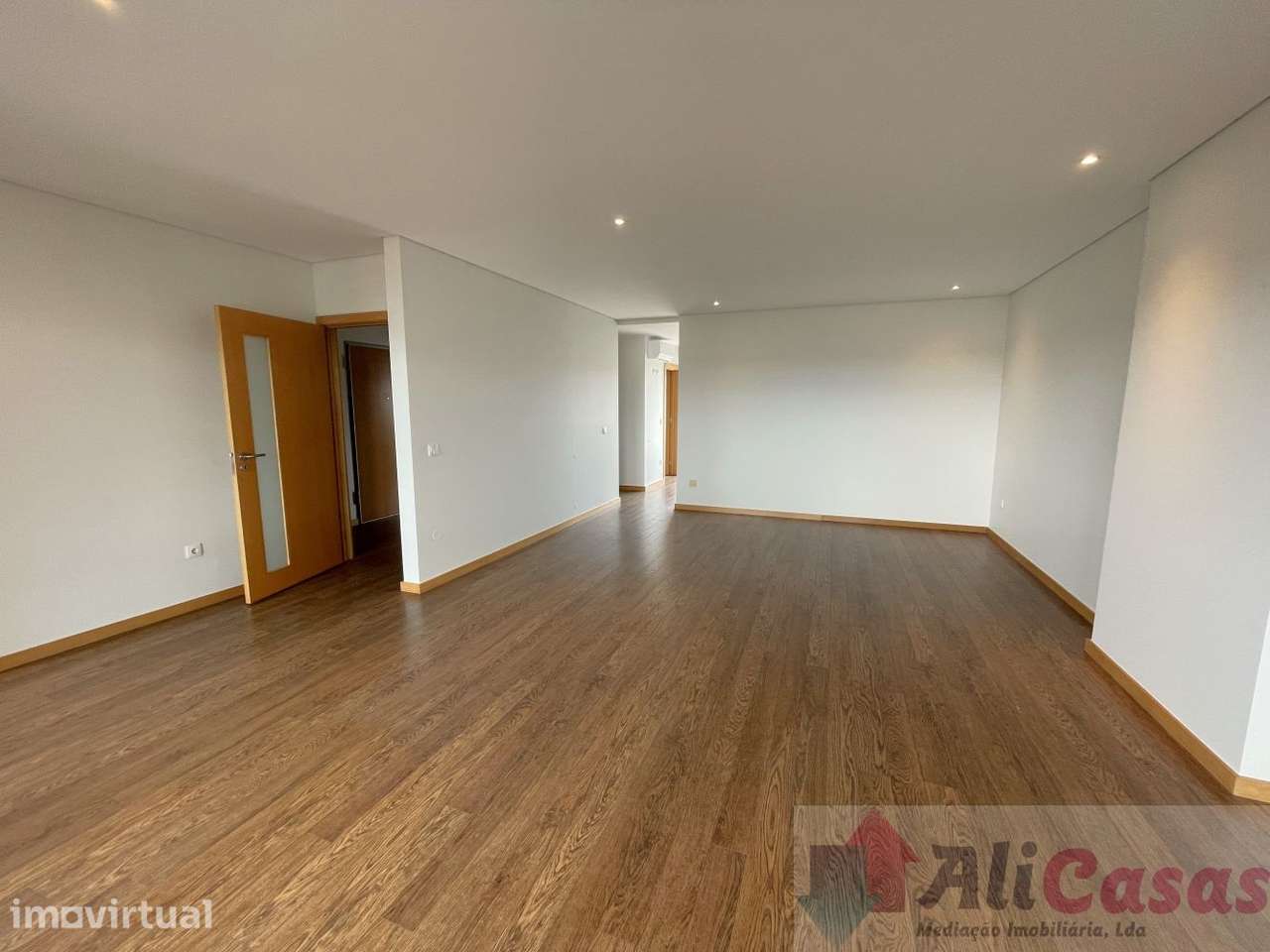 **Penthouse T4 para Aluguer em Localização Privilegiada!** - Grande imagem: 4/39