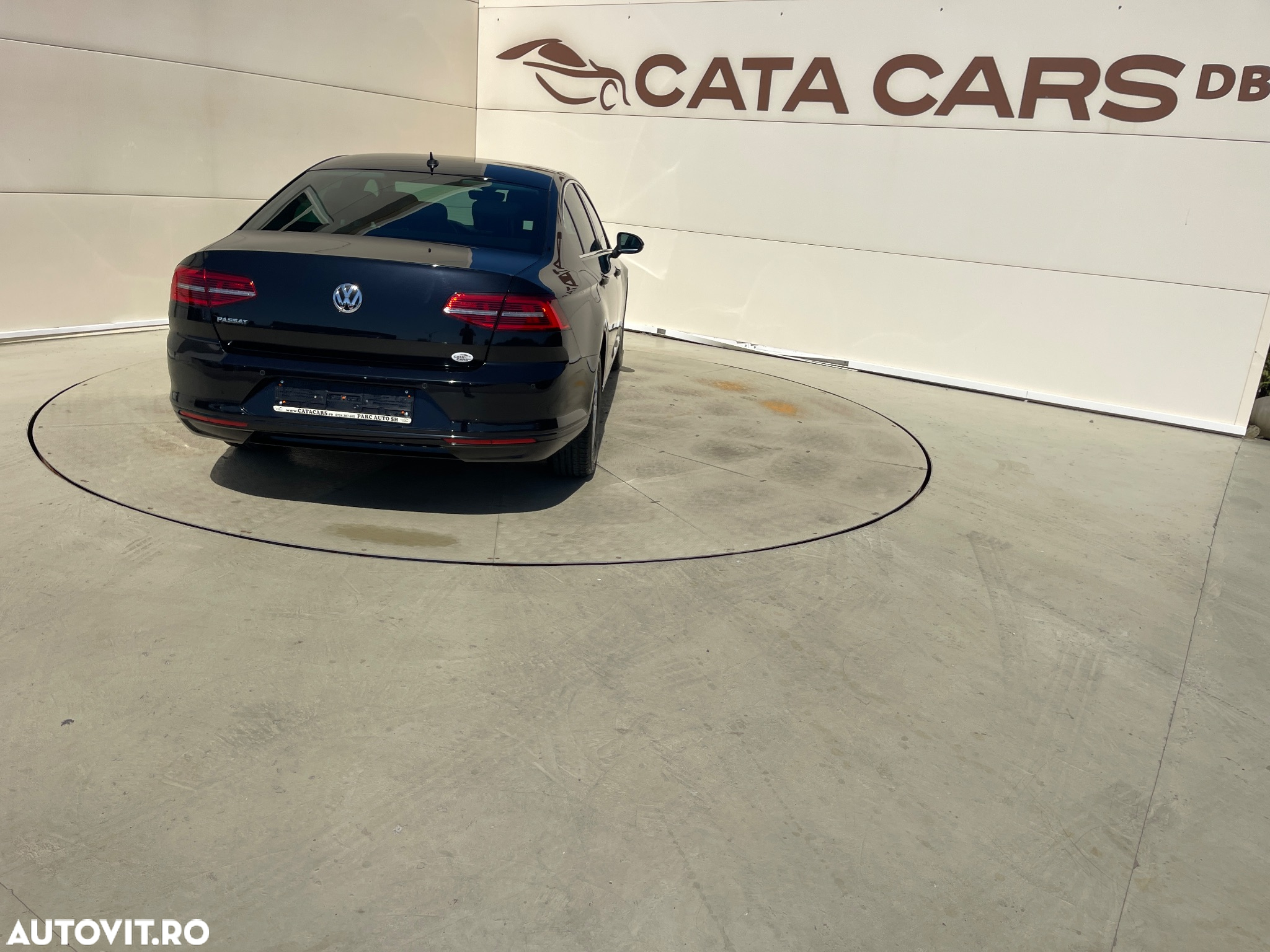 Volkswagen Passat - 13