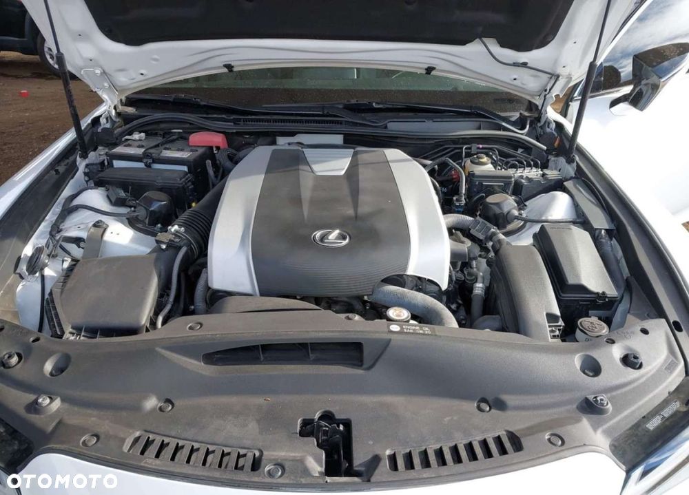 Lexus IS - 14