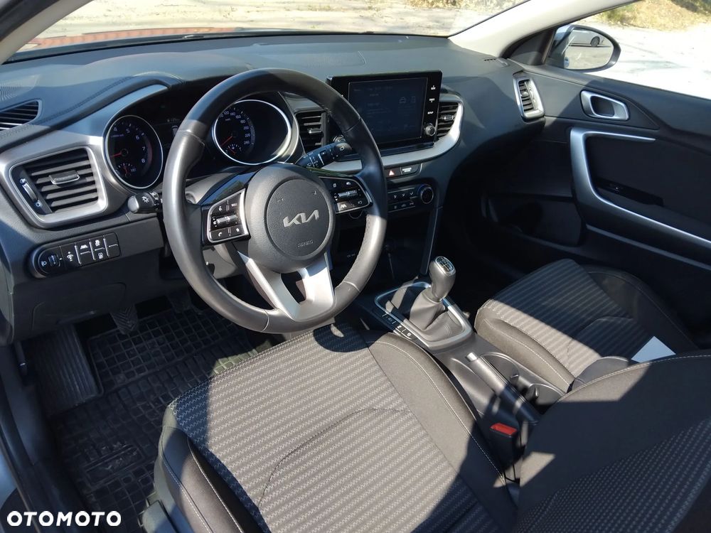 Kia Ceed 1.5 T-GDI M - 12