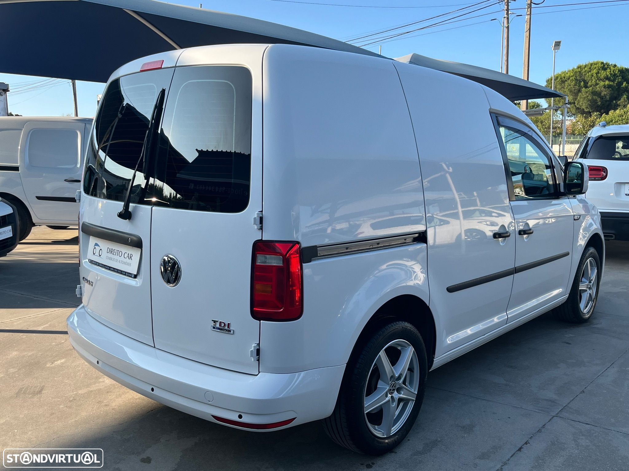 VW Caddy Van 2.0 TDi 150cv Confirtline - 16