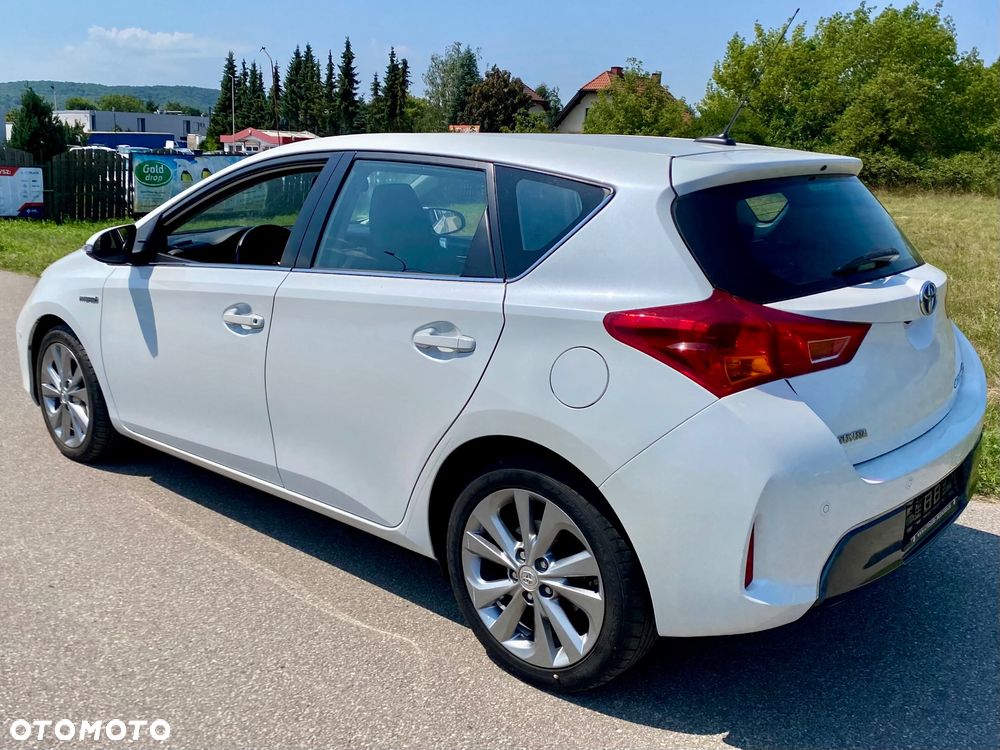 Toyota Auris - 11