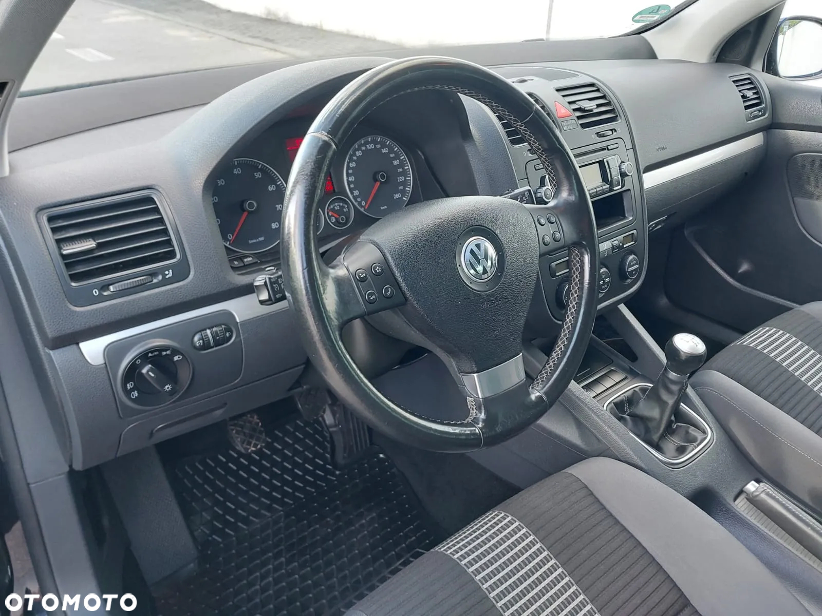 Volkswagen Golf 1.6 United - 14