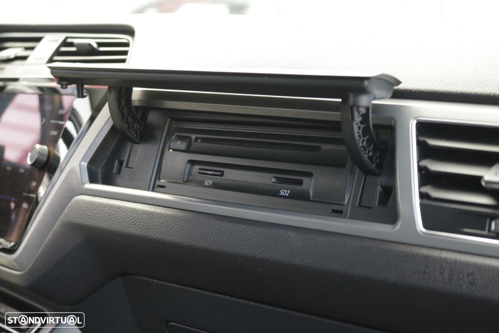 VW Touran 1.6 TDI Confortline DSG - 32