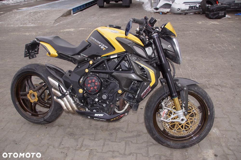 Motocykl na części 692106889 MV Agusta Dragster 800 RR 140 KM 2017R wydech hp corse koła bst włókno węglowe ohlins brembo carbon stretfighter silnik lampa lagi felgi zaciski zbiornik licznik - 7