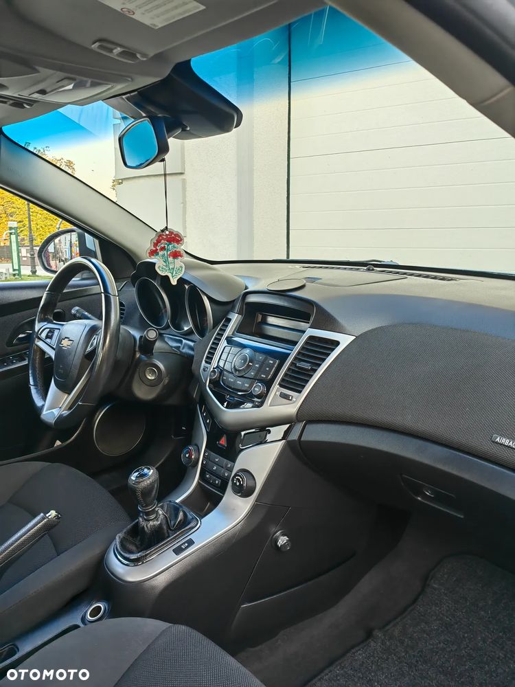 Chevrolet Cruze 1.6 LT - 6