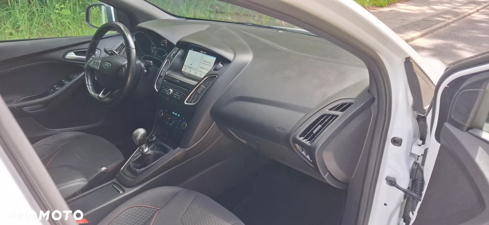 Ford Focus 1.5 EcoBoost ST-Line Black ASS - 15