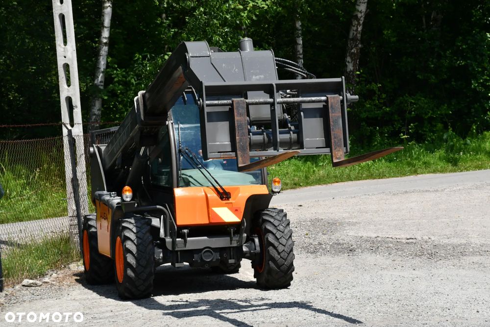 Ausa T 240H - 14
