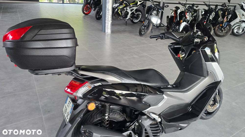 Yamaha NMAX - 26