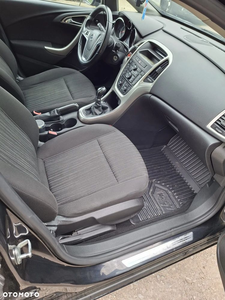 Opel Astra 1.6 Enjoy - 12