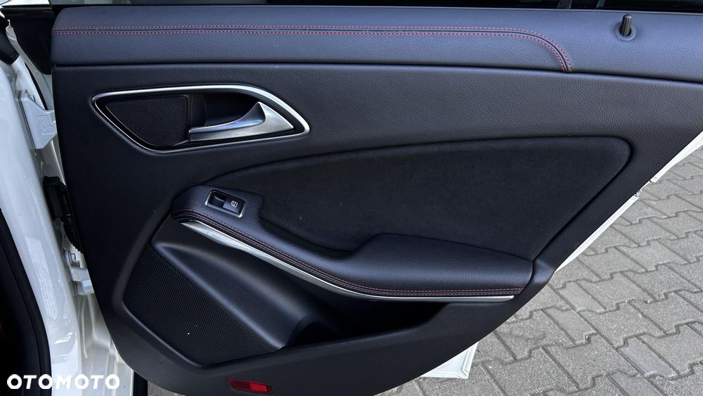 Mercedes-Benz CLA - 27