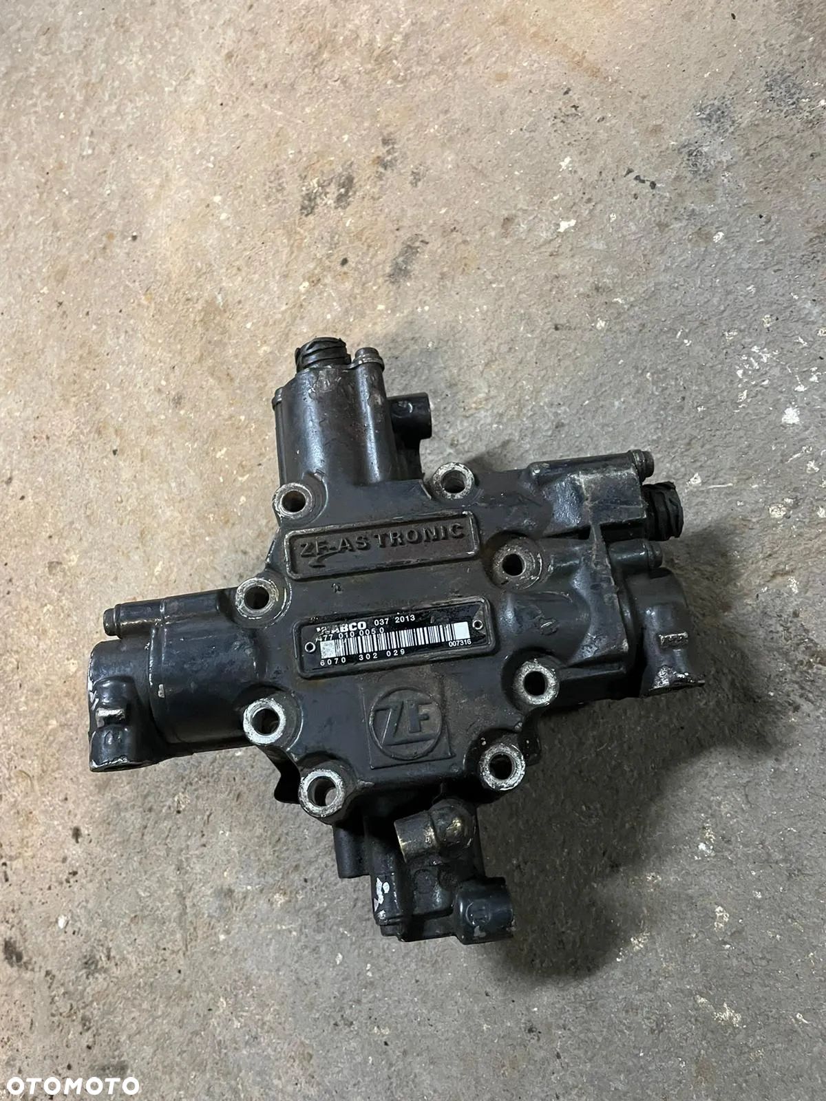 Wybierak skrzyni biegów Wabco ZF AS TRONIC 4770100050 - 1