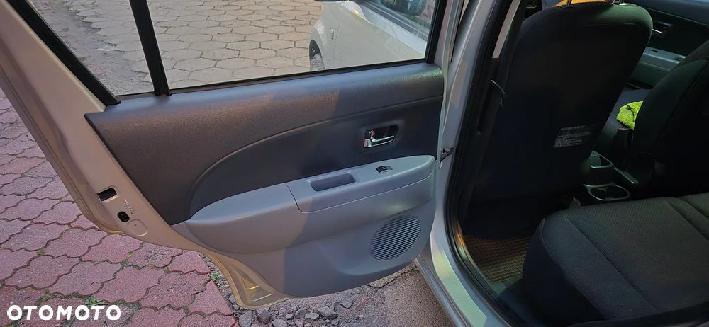 Daihatsu Sirion 1.3 CooLine - 12